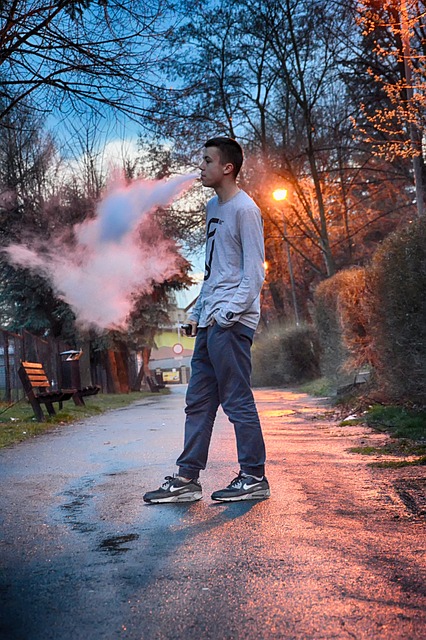 muž vape