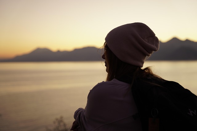 Čepice jsou velmi moderní.